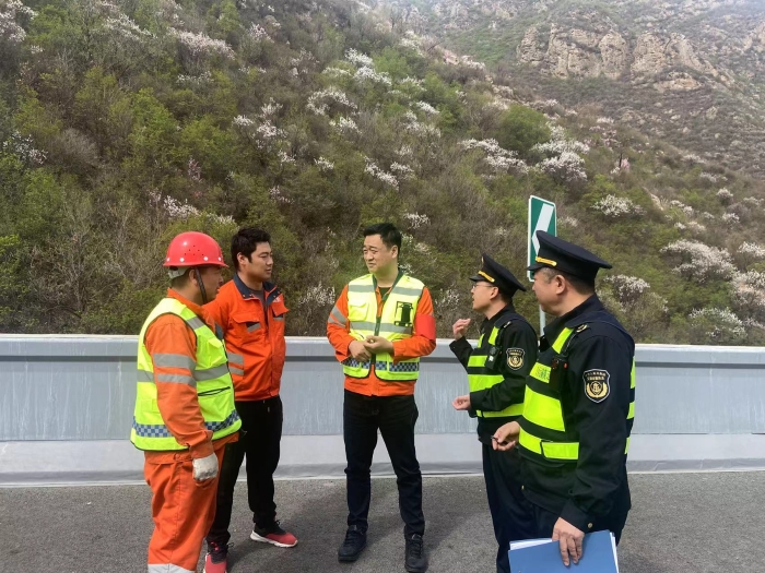 养护分公司张家口分中心延崇养护队：积极落实安全生产责任制 严守安全红线