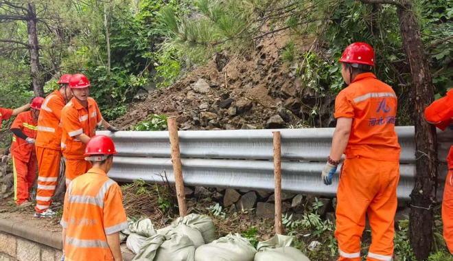 风雨同舟筑防线 昼夜兼程保畅通——河北高速养护分公司防汛保畅纪实