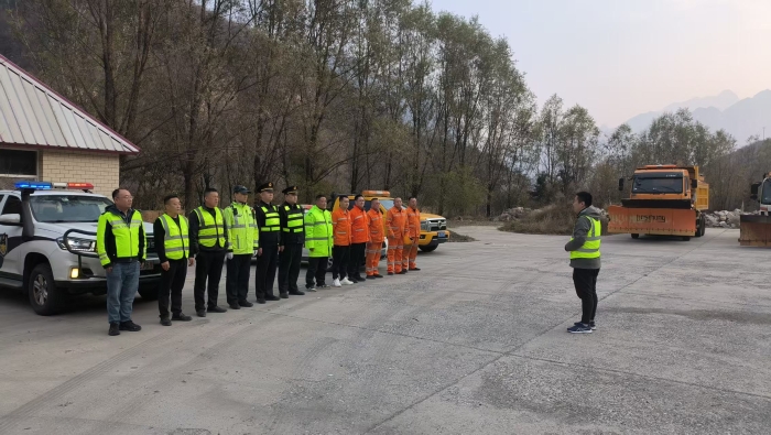 寒冬未至，演练先行—张家口分中心涿鹿养护队联合多部门开展2025年除雪保畅应急演练1