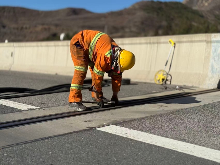 000777e9862abd04821c7c83ea263582