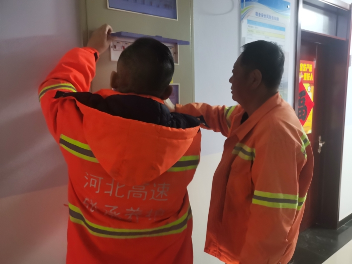 张家口分中心崇礼养护队：扎实开展元旦期间安全专项检查2