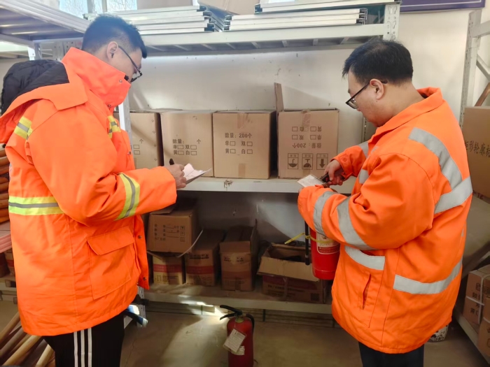 张家口分中心涞水西养护队开展节前安全隐患大排查