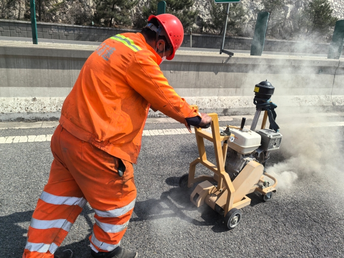 31a6d06ff366c16a9f87369804c71855